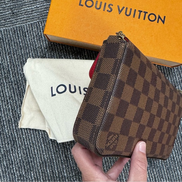 LOUIS VUITTON DAMIER EBENE FELICIE POCHETTE CLUTCH - Picture 4 of 16